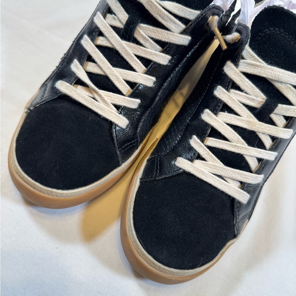 Dolce Vita Women’s Slip-On Suede Textured Black and Tan Casual Sneakers - Picture 3 of 8
